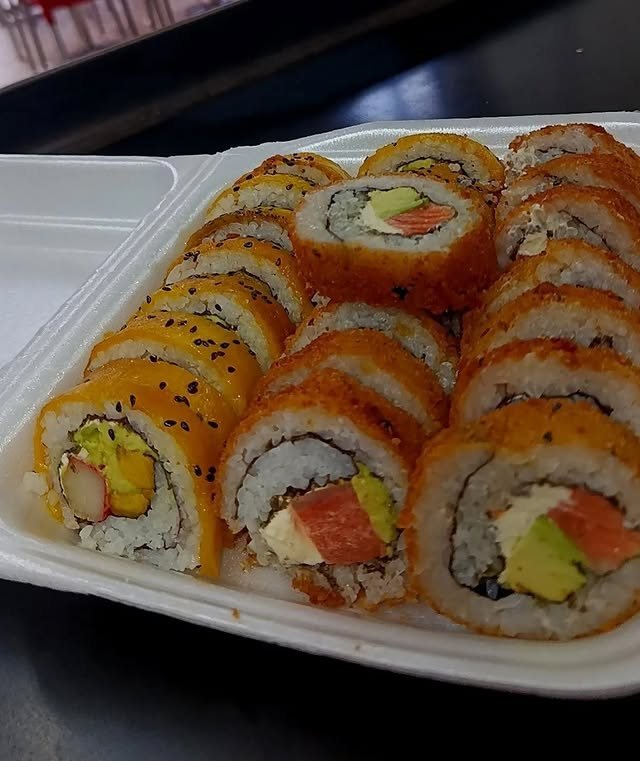 Bandeja de sushi para llevar de Hanami
